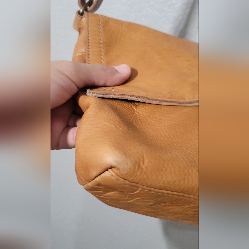 Margot Camel 100% Leather Bag - Picture 10 of 16